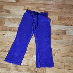 Girl's velvety sweatpants